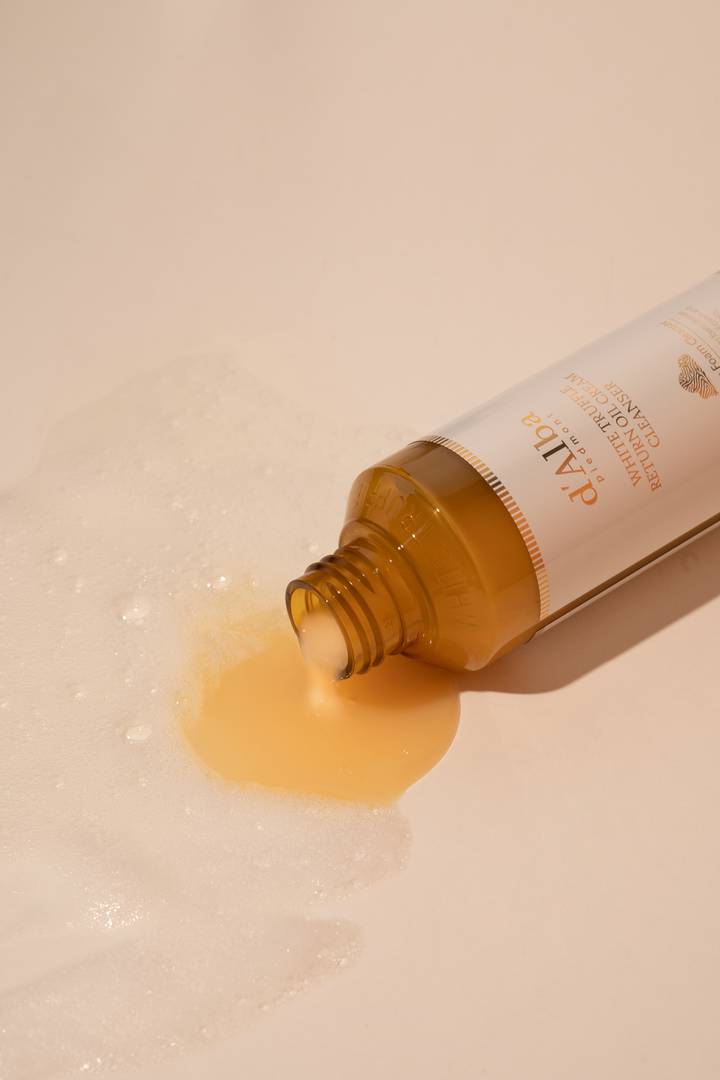 Dalba – White truffle return oil cream cleanser (150mL) - Image 2